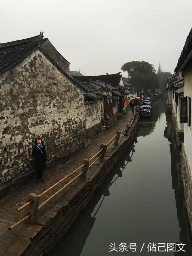 逃离水虎鱼湖